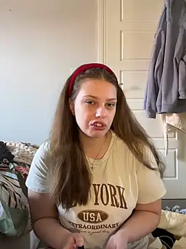 Snapshot of Krystal_Tx chatting on March 11, 2025, 10:40 am Krystal Tx online show from March 11, 2025, 10:40 am