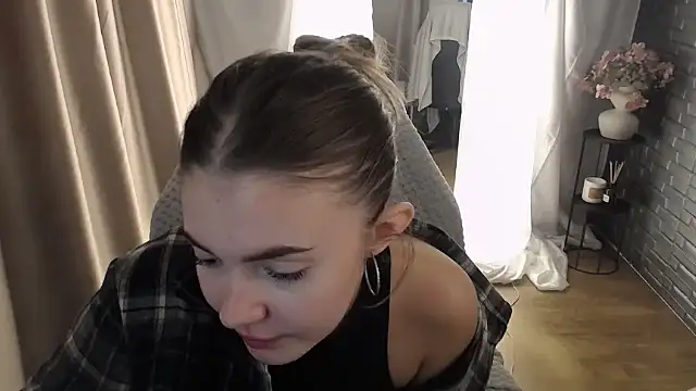 Snapshot of Ritaneer chatting on September 22, 2025, 8:05 am Ritaneer online show from September 22, 2025, 8:05 am