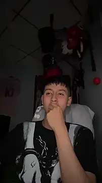 Snapshot of Stiven_017 chatting on February 13, 2026, 1:12 am Stiven 017 online show from February 13, 2026, 1:12 am