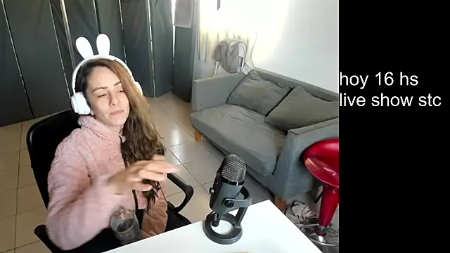 Snapshot of jessiburningheels chatting on March 12, 2025, 2:12 pm jessiburningheels online show from March 12, 2025, 2:12 pm