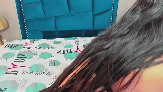 MaiteFlores online show from February 4, 2026, 4:24 pm