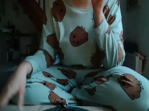 Snapshot of Lauzo21 chatting on September 23, 2025, 5:32 am Lauzo21 online show from September 23, 2025, 5:32 am