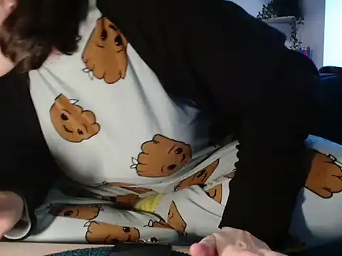 Snapshot of Lauzo21 chatting on January 7, 2026, 7:33 am Lauzo21 online show from January 7, 2026, 7:33 am