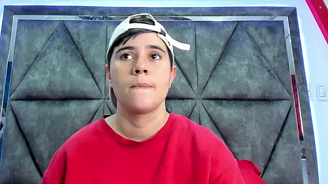 AbbySmiitth  online show from March 24, 2026, 11:43 pm