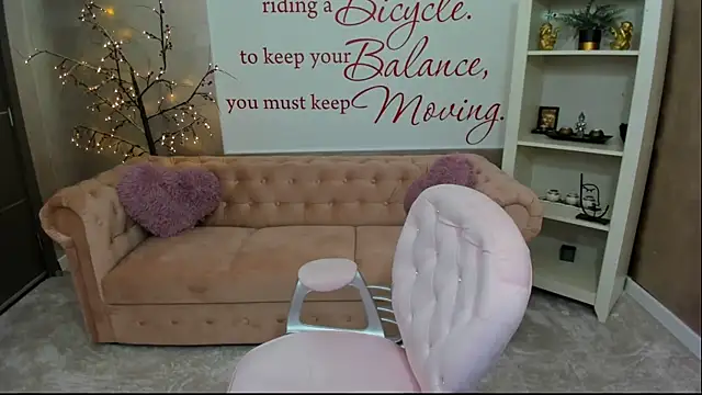 Snapshot of nicolee___19 chatting on December 11, 2024, 7:14 pm nicolee 19 online show from December 11, 2024, 7:14 pm