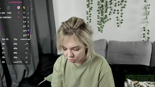 Snapshot of whoa-hoa-hoa-hoa-hoa chatting on October 9, 2025, 9:46 pm whoa-hoa-hoa-hoa-hoa online show from October 9, 2025, 9:46 pm