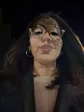 meow girl online show from November 22, 2025, 4:50 pm