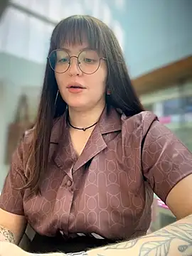 meow girl online show from July 13, 2026, 11:24 am