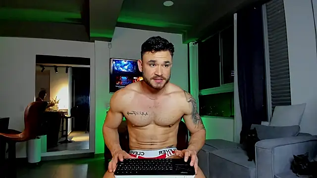 Snapshot of Maximo_Marcelo chatting on February 5, 2025, 2:08 am Maximo Marcelo online show from February 5, 2025, 2:08 am