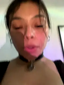 Snapshot of adry_moon666 chatting on September 18, 2025, 6:26 am adry moon666 online show from September 18, 2025, 6:26 am