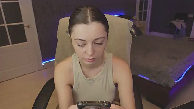 DinaCandy online show from January 27, 2025, 11:22 am