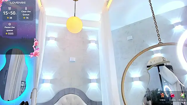 Snapshot of Venusflame__ chatting on February 24, 2025, 11:54 am Venusflame online show from February 24, 2025, 11:54 am