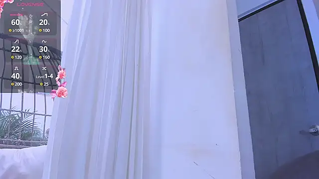 Snapshot of Venusflame__ chatting on March 13, 2025, 1:29 pm Venusflame online show from March 13, 2025, 1:29 pm