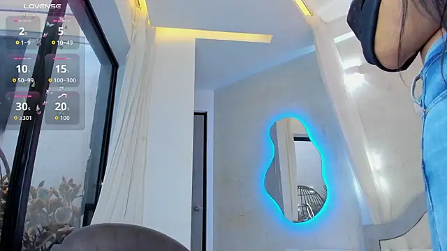 Snapshot of Venusflame__ chatting on October 20, 2025, 11:54 am Venusflame online show from October 20, 2025, 11:54 am