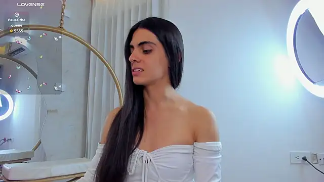 Snapshot of Venusflame__ chatting on October 31, 2025, 11:55 am Venusflame online show from October 31, 2025, 11:55 am