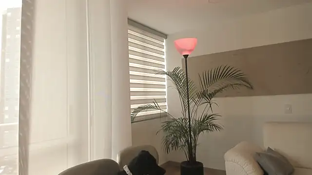 Snapshot of Candelariia_ chatting on September 16, 2025, 4:41 pm Candelariia online show from September 16, 2025, 4:41 pm