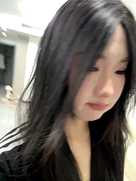 xyebobs online show from November 27, 2025, 1:13 pm