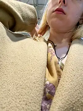 Snapshot of Public_Katrisha chatting on October 7, 2025, 1:19 pm Public Katrisha online show from October 7, 2025, 1:19 pm