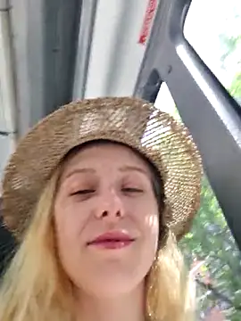 Snapshot of Public_Katrisha chatting on October 21, 2025, 3:35 pm Public Katrisha online show from October 21, 2025, 3:35 pm