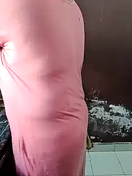 Snapshot of milf-kaira chatting on December 17, 2024, 3:17 am milf-kaira online show from December 17, 2024, 3:17 am