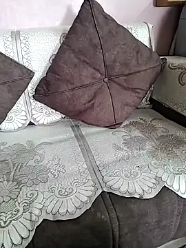 Snapshot of milf-kaira chatting on January 9, 2025, 6:17 am milf-kaira online show from January 9, 2025, 6:17 am