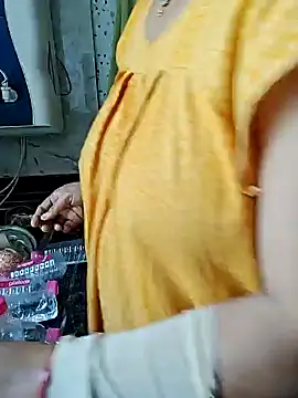 Snapshot of milf-kaira chatting on January 11, 2025, 4:59 am milf-kaira online show from January 11, 2025, 4:59 am