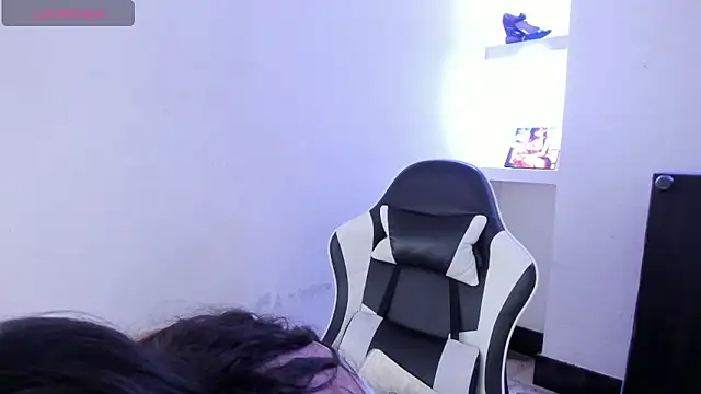 Snapshot of zoe_connor19 chatting on February 25, 2026, 8:18 pm zoe connor19 online show from February 25, 2026, 8:18 pm