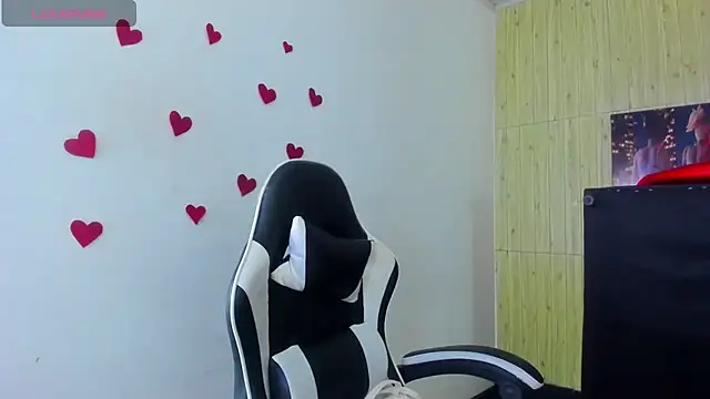 zoe connor19 online show from March 12, 2026, 8:37 pm