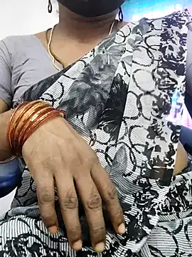 Snapshot of Tamilrojanew chatting on October 8, 2025, 6:55 am Tamilrojanew online show from October 8, 2025, 6:55 am