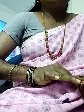 Snapshot of Tamilrojanew chatting on June 1, 2026, 7:10 am Tamilrojanew online show from June 1, 2026, 7:10 am