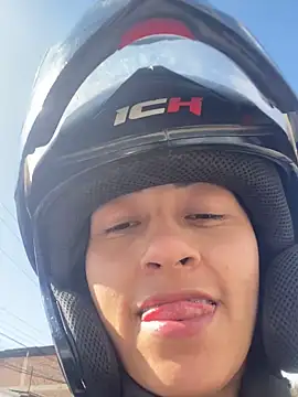 Snapshot of Little_aphrodite chatting on January 16, 2025, 8:14 pm Little aphrodite online show from January 16, 2025, 8:14 pm