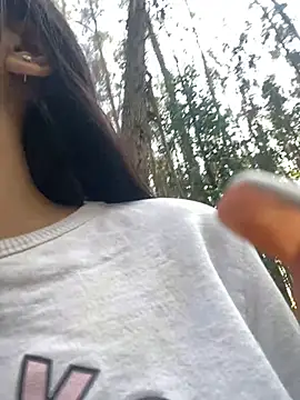 Snapshot of Little_aphrodite chatting on February 6, 2025, 9:28 pm Little aphrodite online show from February 6, 2025, 9:28 pm