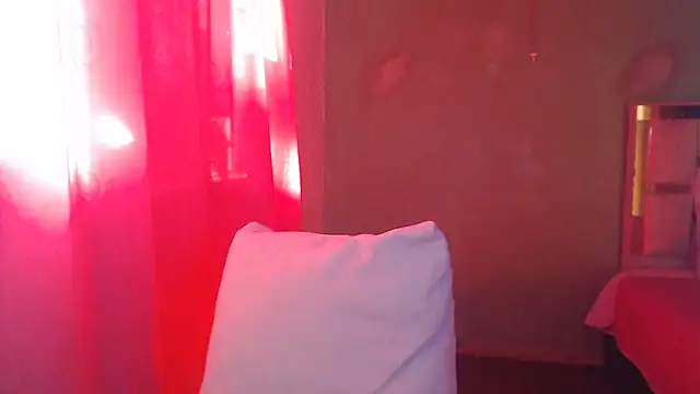 Snapshot of Little_aphrodite chatting on October 30, 2025, 8:42 pm Little aphrodite online show from October 30, 2025, 8:42 pm