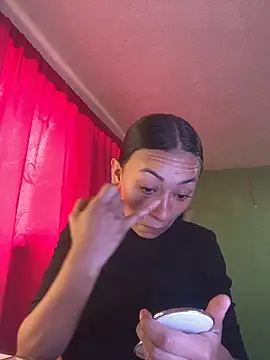 Snapshot of Little_aphrodite chatting on October 31, 2025, 4:30 pm Little aphrodite online show from October 31, 2025, 4:30 pm