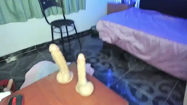 Snapshot of emily_sweet13 chatting on October 2, 2025, 1:18 pm emily sweet13 online show from October 2, 2025, 1:18 pm