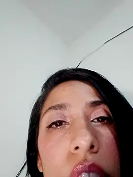 Snapshot of chloewildd_ chatting on December 30, 2024, 4:09 am chloewildd online show from December 30, 2024, 4:09 am