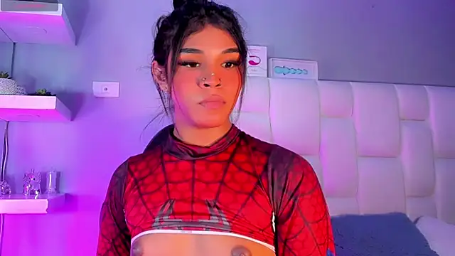 Snapshot of ValentinaMarinn chatting on January 10, 2025, 12:06 am ValentinaMarinn online show from January 10, 2025, 12:06 am