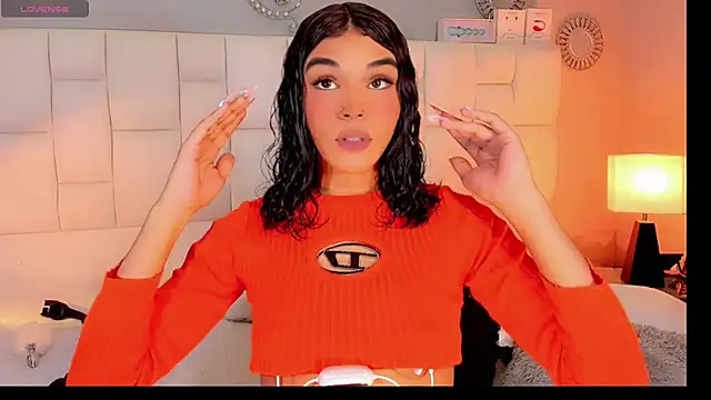 Snapshot of ValentinaMarinn chatting on February 20, 2025, 8:36 pm ValentinaMarinn online show from February 20, 2025, 8:36 pm