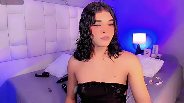 Snapshot of ValentinaMarinn chatting on February 22, 2025, 11:57 pm ValentinaMarinn online show from February 22, 2025, 11:57 pm