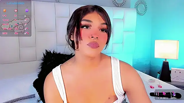 Snapshot of ValentinaMarinn chatting on March 6, 2025, 11:53 pm ValentinaMarinn online show from March 6, 2025, 11:53 pm