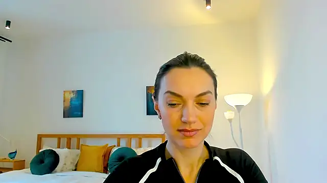 Snapshot of LovelyeeMia chatting on December 16, 2024, 7:58 am LovelyeeMia online show from December 16, 2024, 7:58 am