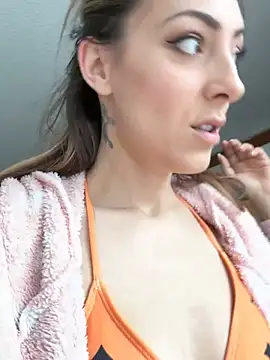 SwissKatyAndy online show from June 4, 2026, 9:26 am