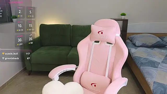 Snapshot of Eveleen_Soleen chatting on December 5, 2024, 10:23 pm Eveleen Soleen online show from December 5, 2024, 10:23 pm