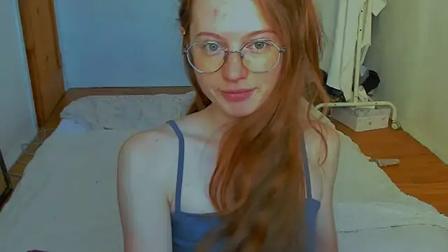 Snapshot of Fire_Luna chatting on July 17, 2026, 1:29 pm Fire Luna online show from July 17, 2026, 1:29 pm
