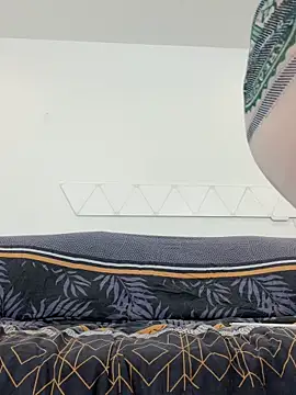 lenalux online show from October 6, 2025, 12:24 pm