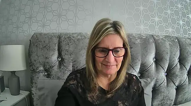 Additive Mature Linda online show from January 20, 2025, 11:45 am