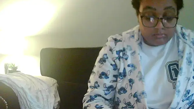 vanilla chocolate23 online show from October 23, 2025, 8:57 am