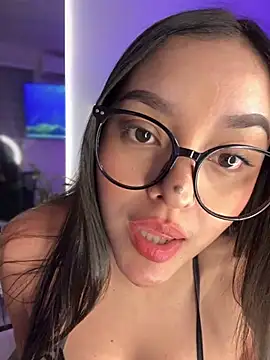 Snapshot of kenndall_21 chatting on September 24, 2025, 2:59 am kenndall 21 online show from September 24, 2025, 2:59 am