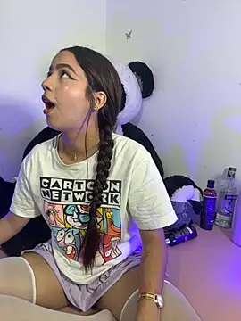 IamSteph13 online show from October 19, 2025, 4:02 am