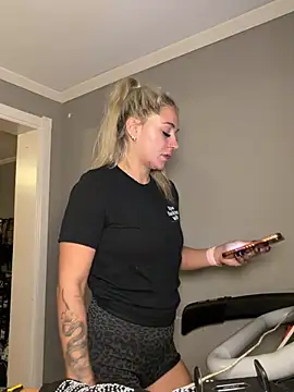 Snapshot of lexybabyxo chatting on July 15, 2026, 9:03 am lexybabyxo online show from July 15, 2026, 9:03 am